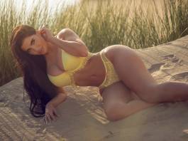 BEST OF LANA DEALESSI – RENTAL